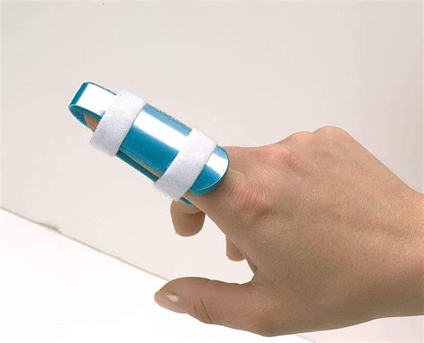 Provides moderate-stabilizing support to sore, weak and injured wrists. . Finger splint rite aid
